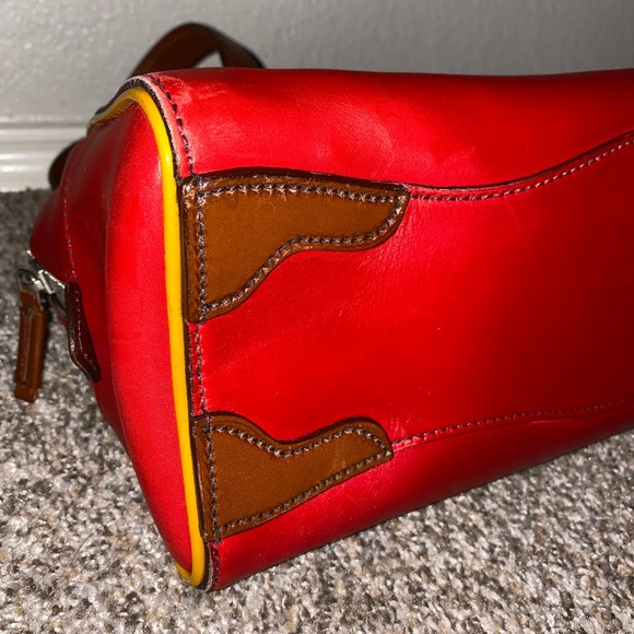 prada shoulder bag authentic - Picture 3 of 16